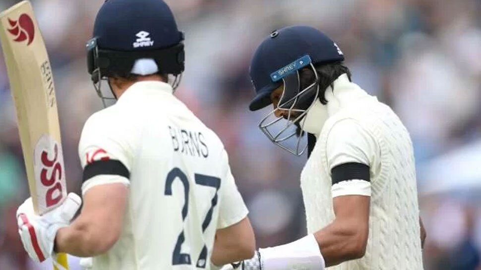 IND VS ENG: भारत के खिलाफ मैच में काली पट्टी पहनकर उतरे इंग्लैंड के खिलाड़ी, वजह जानकर हो जाएंगे भावुक