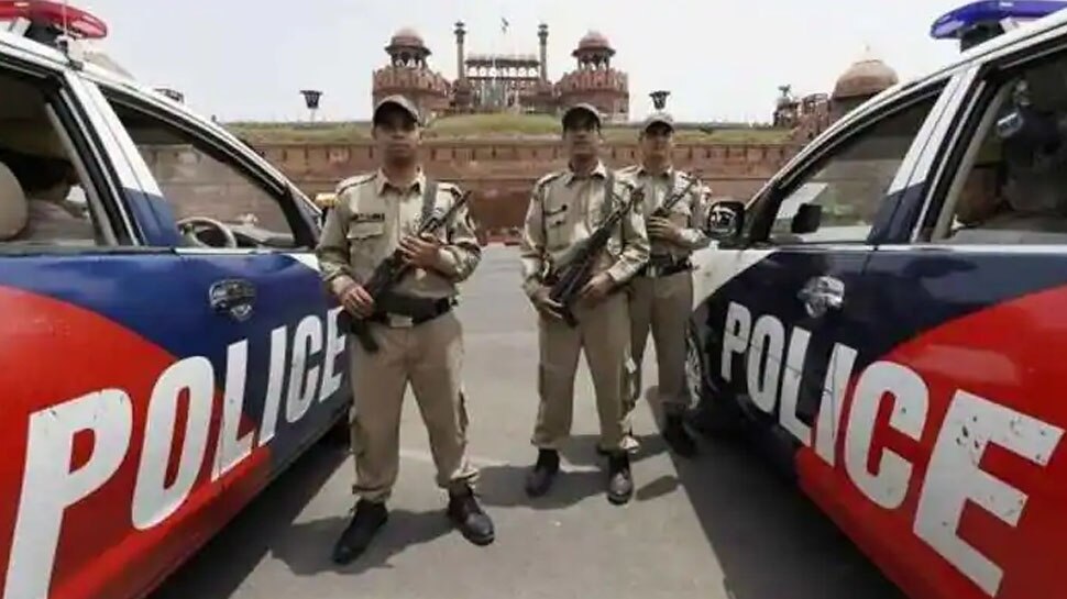 MP से हथियार मंगवा रहे थे खालिस्तानी आतंकी, Delhi Police ने सोशल मीडिया के जरिए दबोच लिए सप्लायर