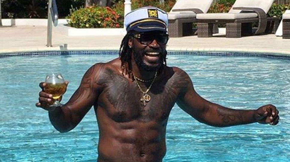 Chris Gayle पर लगा था महिला के सामने अश्लील हरकत का आरोप, होटल में सामने आया शर्मनाक मामला