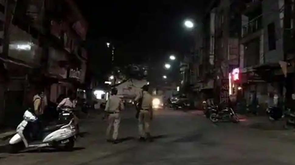 Corona के बढ़ते मामलों ने बढ़ाई टेंशन, Kerala में लगाया गया Night Curfew