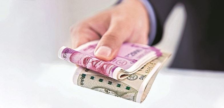 LIC की इस शानदार स्कीम में करें निवेश, 75 हजार रुपये की मिलेगी पेंशन