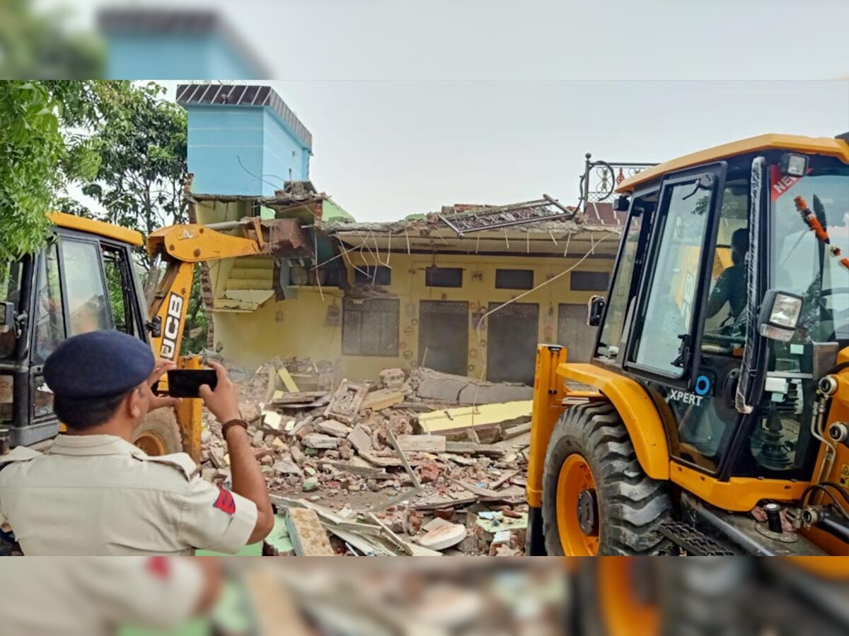 एक्शन में शिवराज सरकार! आदिवासी युवक को घसीट कर मारने वाले आरोपियों के घर तोड़े