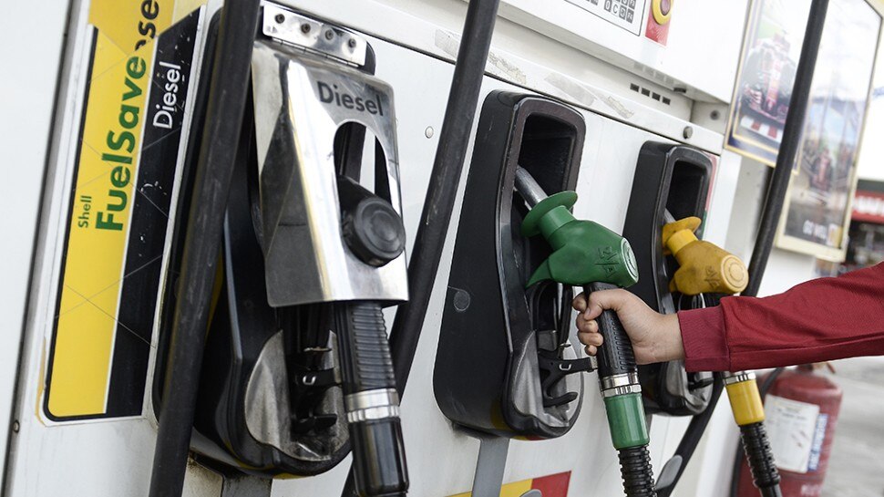 Petrol Price Today 31 August 2021: लगातार 7 दिन से नहीं बदले पेट्रोल-डीजल के दाम! अगस्त में 35 पैसे सस्ता हुआ पेट्रोल