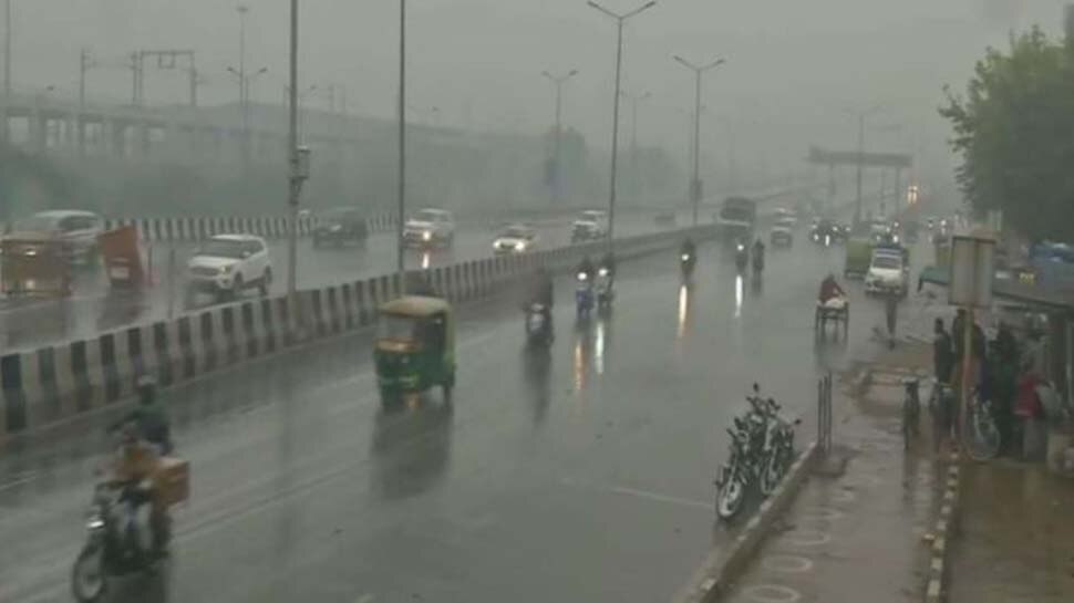 Weather Updates:दिल्ली-NCR में झमाझम बारिश से मौसम सुहावना, कई इलाकों में भारी ट्रैफिक जाम