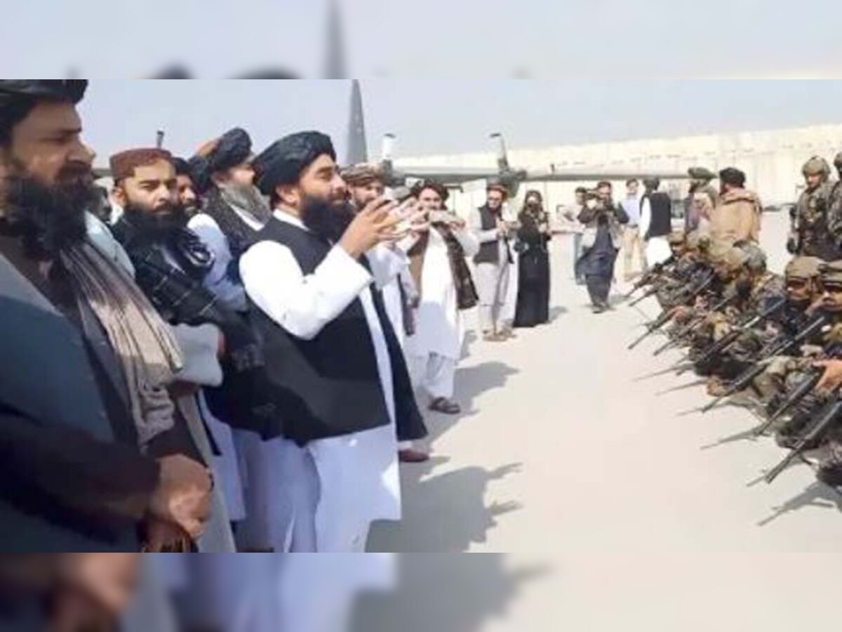 Taliban लड़ाकों ने अमेरिकी सैनिकों की वापसी के बाद Kabul में जश्न मनाया.