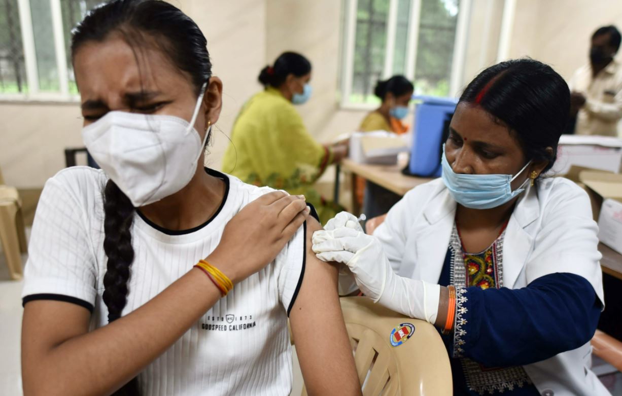 Corona Vaccination: भारत ने बनाया नया रिकॉर्ड, एक दिन में लगाई गईं 1.09 करोड़ डोज