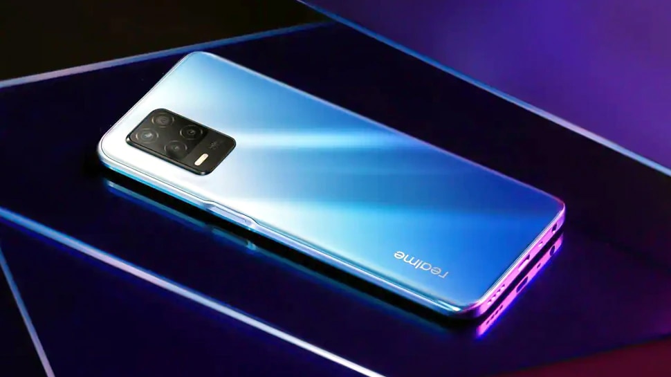 बवाल मचाने आ रहा है Realme का सबसे Awesome स्मार्टफोन, बड़ी स्क्रीन के साथ होगी दमदार बैटरी, जानिए पूरे फीचर्स