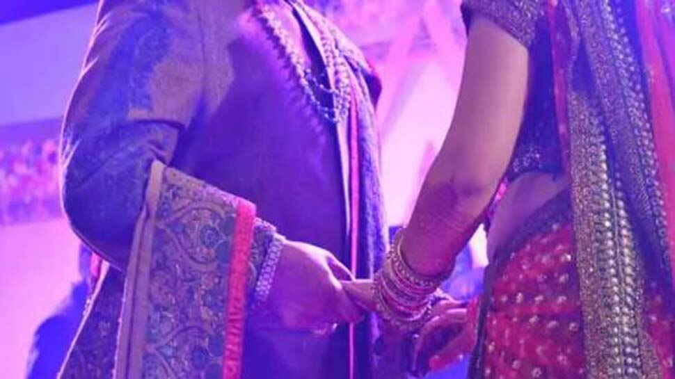 Chhattisgarh: पत्नी ने लगाया धर्म परिवर्तन के लिए प्रताड़ित करने का आरोप, पति समेत तीन गिरफ्तार