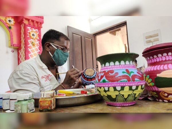 କାରାଗାରର କଳାକାର; ଜିଲ୍ଲାପାଳଙ୍କୁ ବିଭୋର କଲା ଦୁଷ୍କର୍ମ ଅଭିଯୁକ୍ତ ଚିତଙ୍କ ଚିତାକର୍ଷକ ଚିତ୍ର