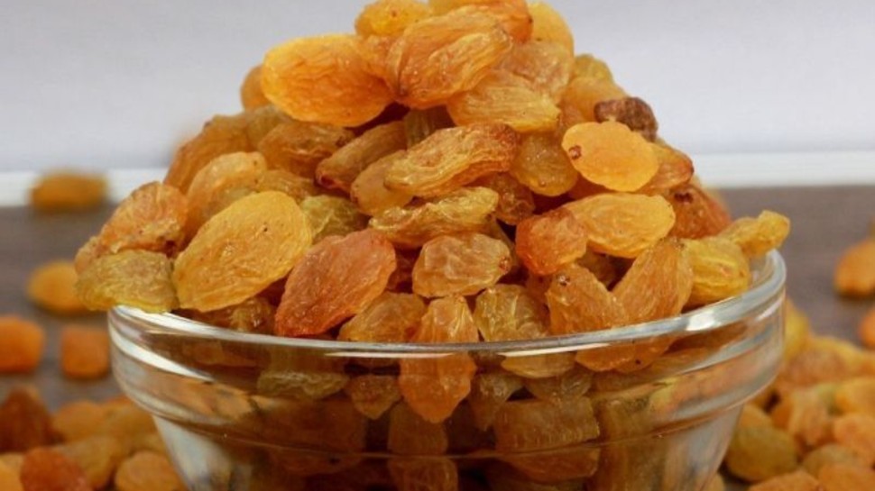 Benefits of raisins: किशमिश का इस तरह करें सेवन, शादीशुदा पुरुषों को मिलेगा जबरदस्त फायदा! Benefits of raisins: किशमिश का इस तरह करें सेवन, शादीशुदा पुरुषों को मिलेगा जबरदस्त फायदा!