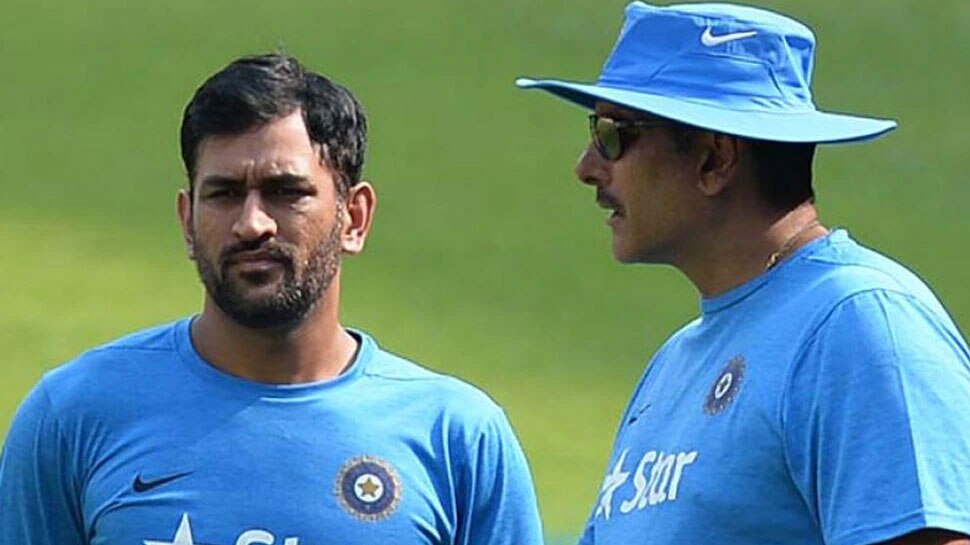 T20 World Cup: MS Dhoni और Ravi Shastri में होगा टकराव? 'एक म्यान में दो तलवार' वाले हालात