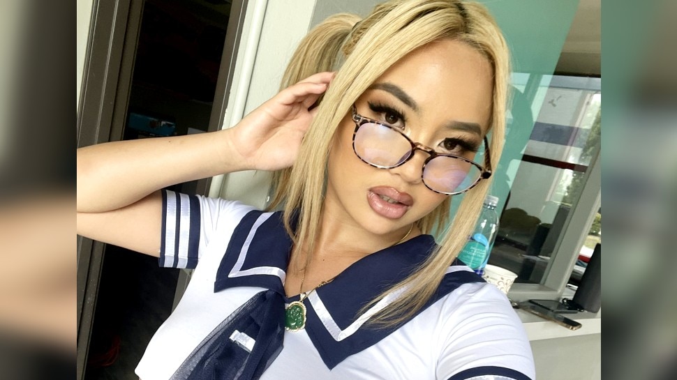 Model Kazumi Squirts Make Physical Relationship With 50 Men In Party After Butt Lift Surgery