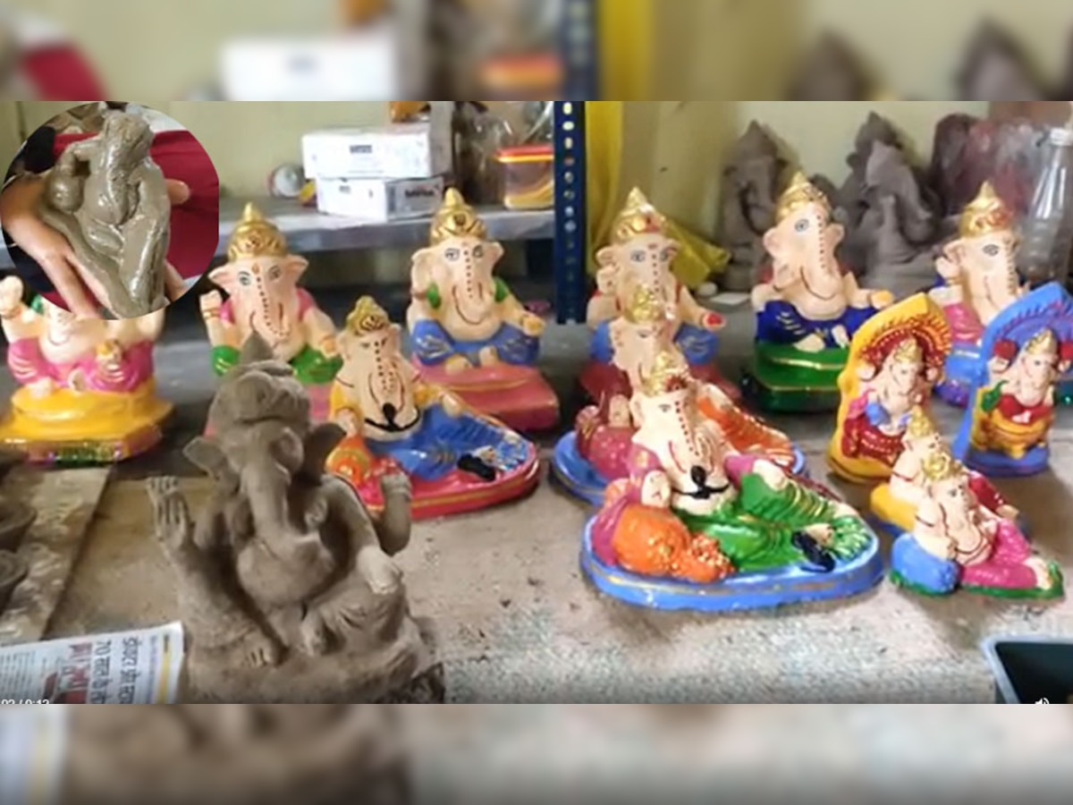 गंगा अजीविका स्व सहायता समूह ने गोबर की मूर्तियां बनाई बनाई हैं.