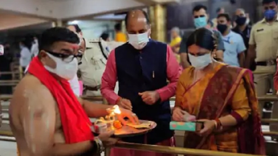 महाकाल के चरणों में हिमाचल प्रदेश के मुख्यमंत्रीः कोविड से मुक्ति की प्रार्थना की, बोले- महादेव ही निकालेंगे आपदा से
