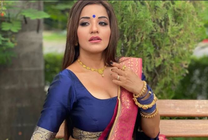 नई नवेली दुल्हन की तरह सजी दिखीं Bhojpuri Actress मोनालिसा, जानिए क्या है राज?