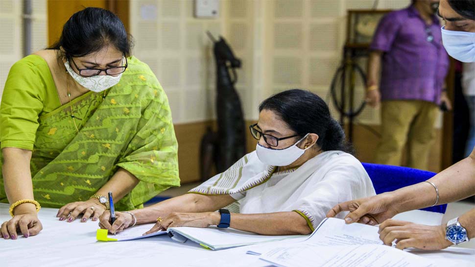 Bhavanipur by-election: ममता ने दाखिल किया नामांकन पत्र, क्या बोलीं भाजपा की उम्मीदवार ?