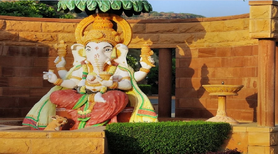 Ganesh Chaturthi 2021: शिवजी को क्यों काटना पड़ा अपने ही पुत्र का सिर, जानिए ये कथा