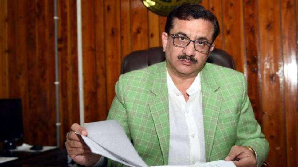 वसीम रिजवी के खिलाफ NBW जारी, साल 2015 में लगा था यह गंभीर आरोप