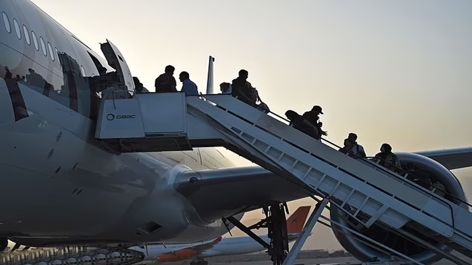 आम अफगानियों के साथ Rescue Flight में सवार होकर ब्रिटेन पहुंच गया तालिबानी, ऐसे हुई साजिश नाकाम