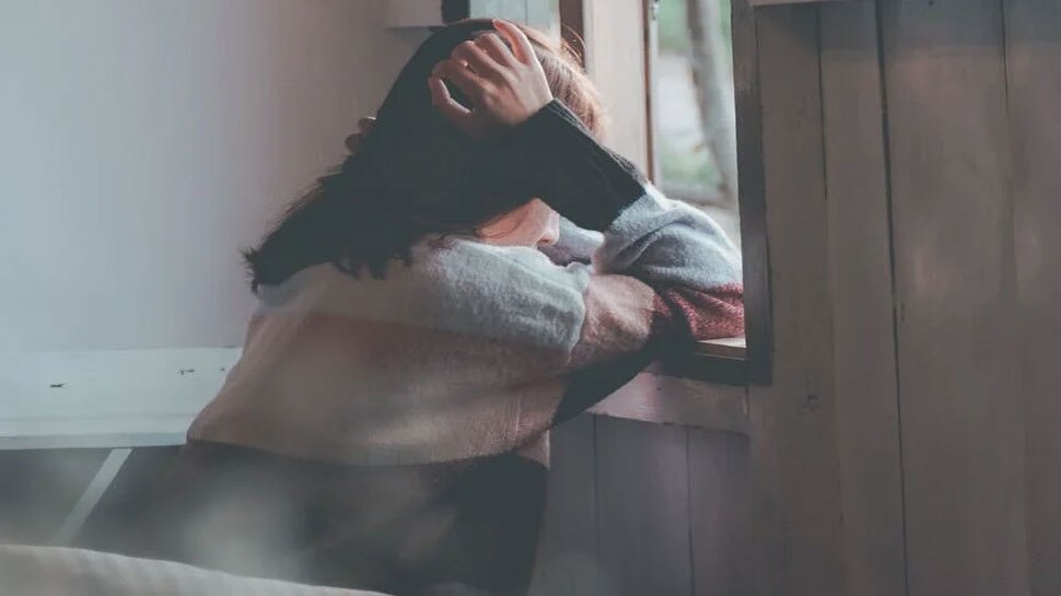 Weird News: जिसके साथ बनाए संबंध, अब उसी की क्लास में पढ़ना पड़ रहा; युवती ने सुनाई आपबीती