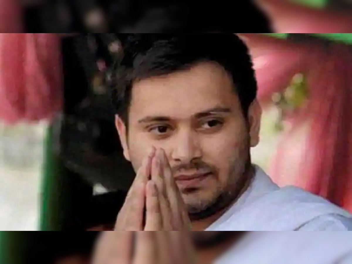 Tejashwi Yadav के नोट बांटने के मुद्दे पर EC शांत. (फाइल फोटो)