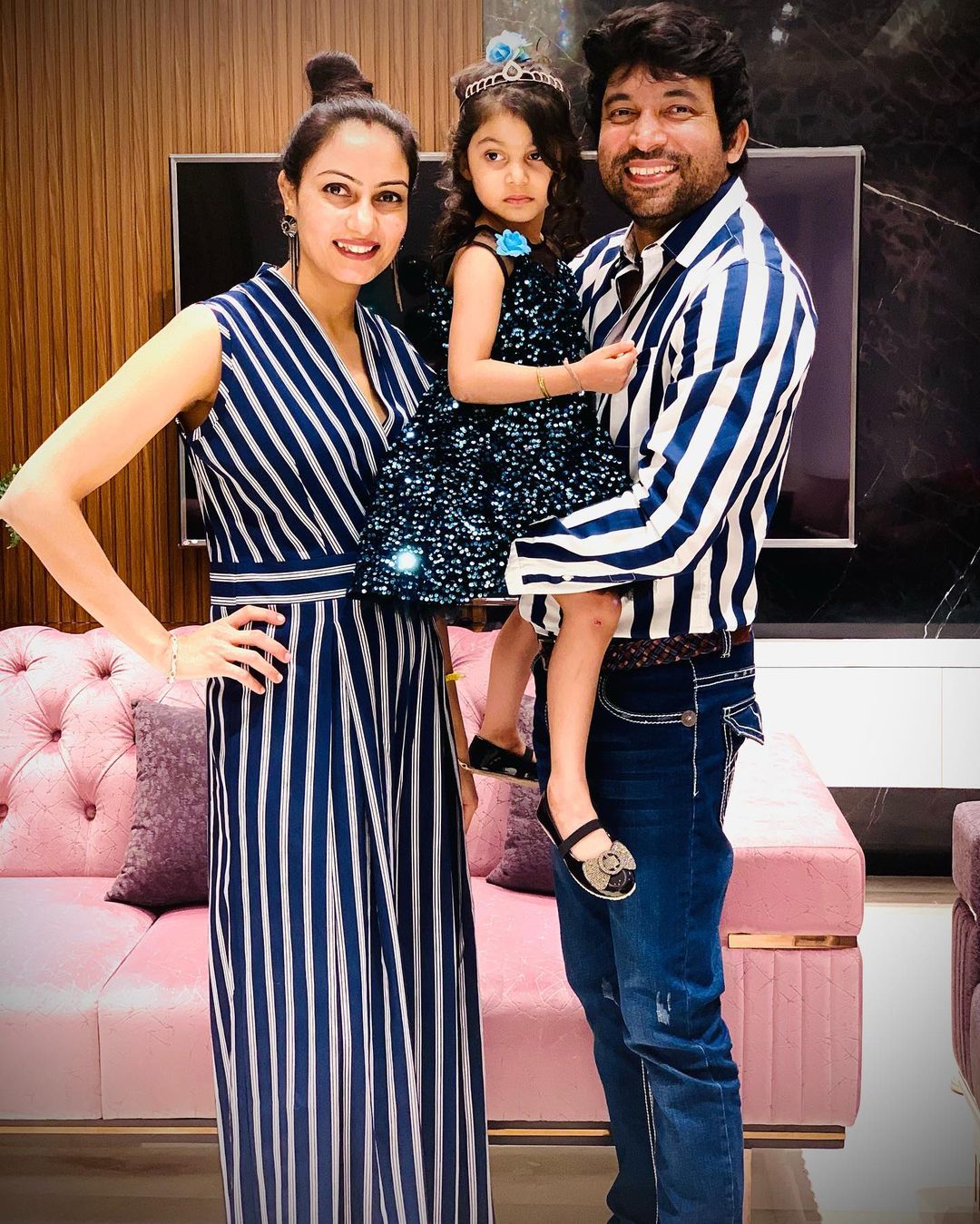 The Kapil Sharma Show fame chandan prabhkar aka chandu chaiwala wife  Nandini Khanna photos are jaw dropping | The Kapil Sharma Show के 'चंदू  चायवाले' की पत्नी खूबसूरती में करती हैं सुमोना