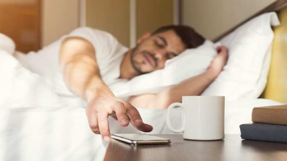 Bad habits of morning: सुबह उठकर भूलकर भी न करें ये 4 गलतियां, हालत हो सकती है खराब