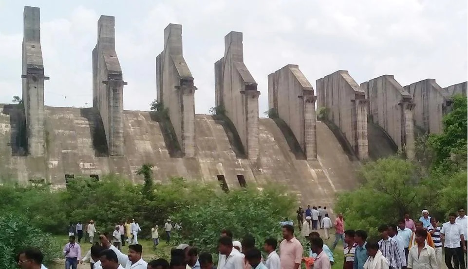 लातेहार में मंडल डैम के जीर्णोद्धार की कवायद तेज, केंद्रीय टीम ने लिया जायजा लातेहार में मंडल डैम के जीर्णोद्धार की कवायद तेज, केंद्रीय टीम ने लिया जायजा