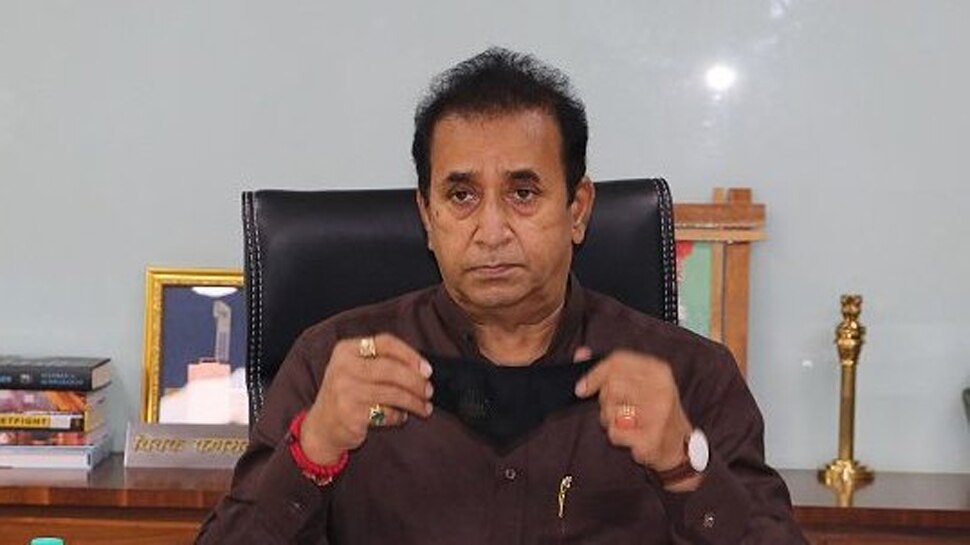 महाराष्ट्र के पूर्व गृहमंत्री अनिल देशमुख की बढ़ी मुश्किलें, नागपुर के घर पर IT का छापा