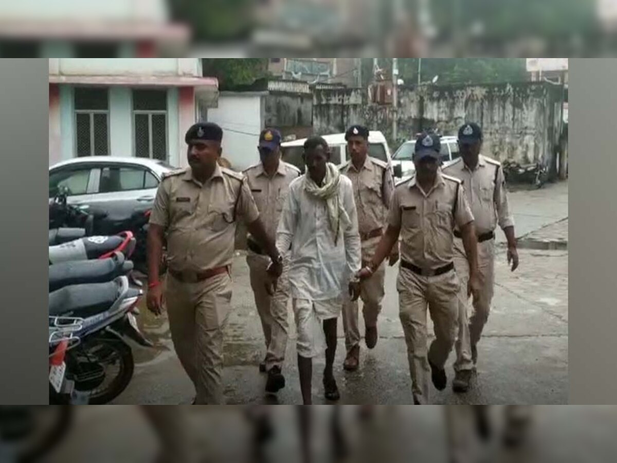 पुलिस की गिरफ्त में आरोपी 