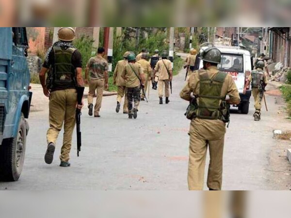 कुलगाम में आतंकवादियों ने की पुलिसकर्मी की हत्या (सांकेतिक तस्वीर)