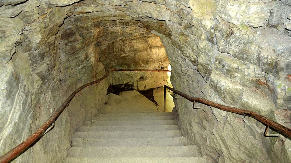 Kentucky Mammoth Cave: बढ़ती जा रही दुनिया की सबसे बड़ी गुफा की लंबाई, दिल्ली से वैष्णो देवी तक के बराबर 'गहरी'
