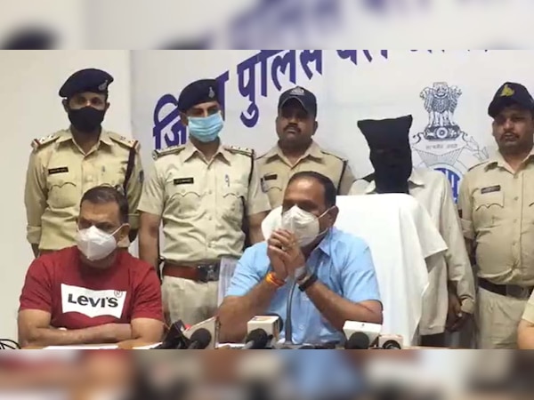 बेटे की नशे की आदत छुड़ाने, बाप ने रच डाली दंगे की साजिश, मंदिरों को बनाया निशाना!