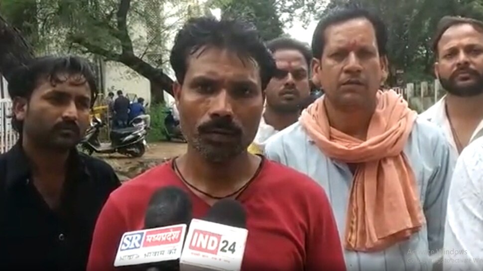 तिलक लगाकर स्कूल आने पर छात्र को पीटा! परिजनों ने मुस्लिम टीचर पर लगाए गंभीर आरोप, मामला गर्माया