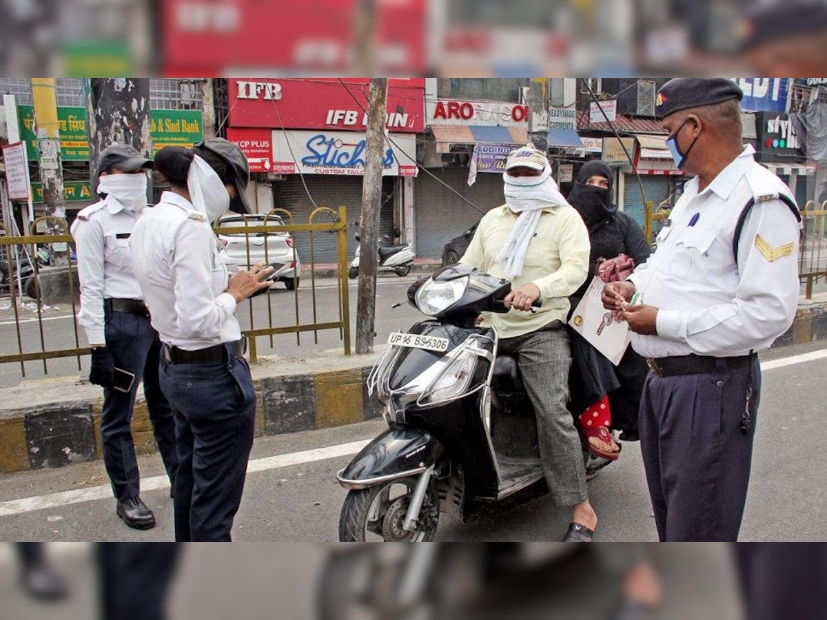 ट्रैफिक पुलिस की जांच में महिला यात्री बन रही बाधा. (प्रतीकात्मक तस्वीर)