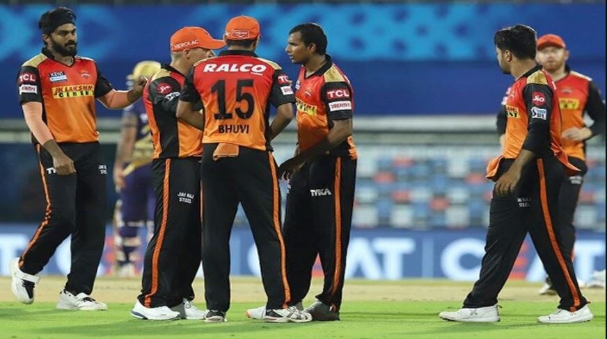 IPL 2021 से आई बुरी खबर! Sunrisers Hyderabad का ये स्टार खिलाड़ी कोरोना पॉजिटिव