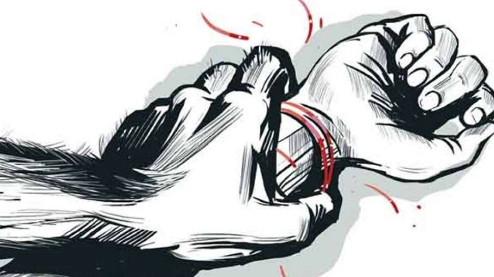 पहले सात साल की बच्ची से दुष्कर्म, फिर मारकर फंदे से लटका दिया शव
