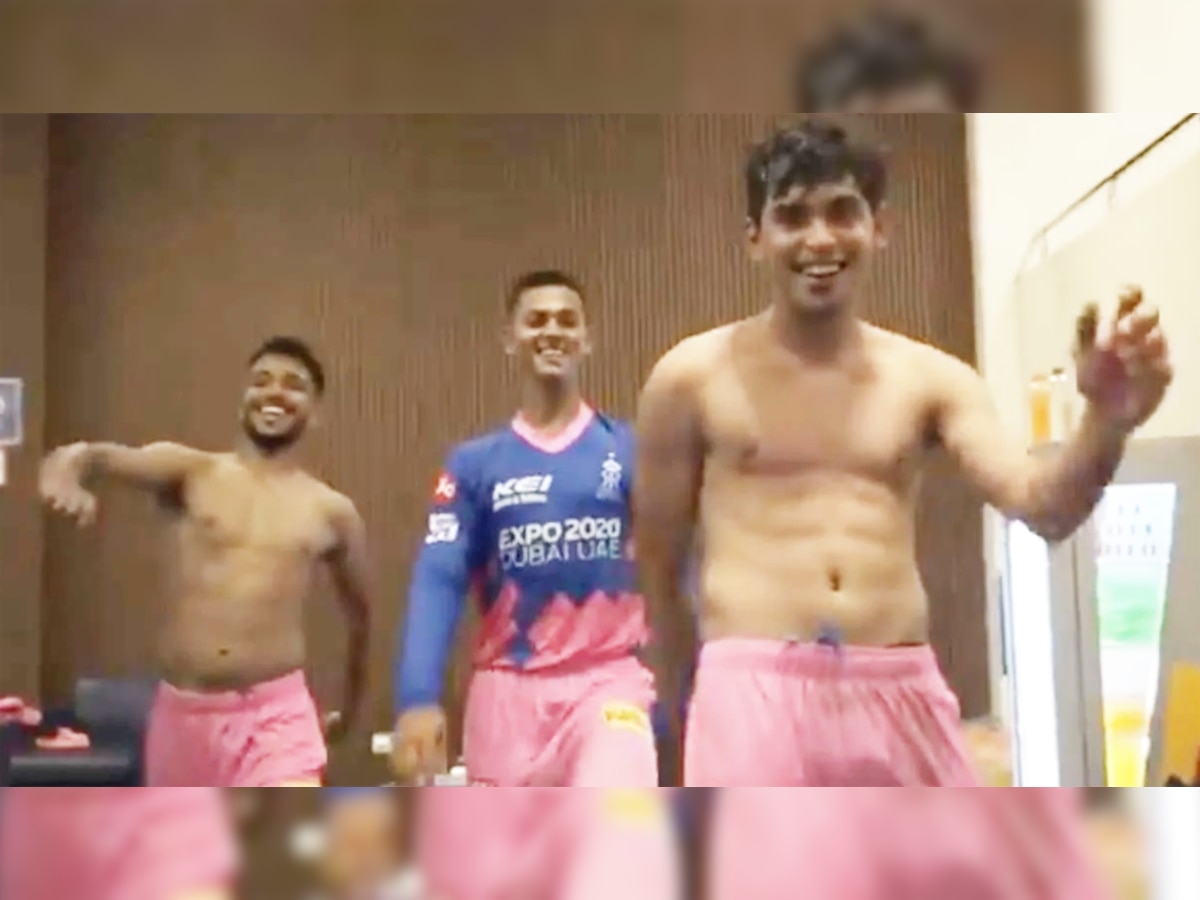 Kartik Tyagi and Chetan Sakariya Shirtless Dance