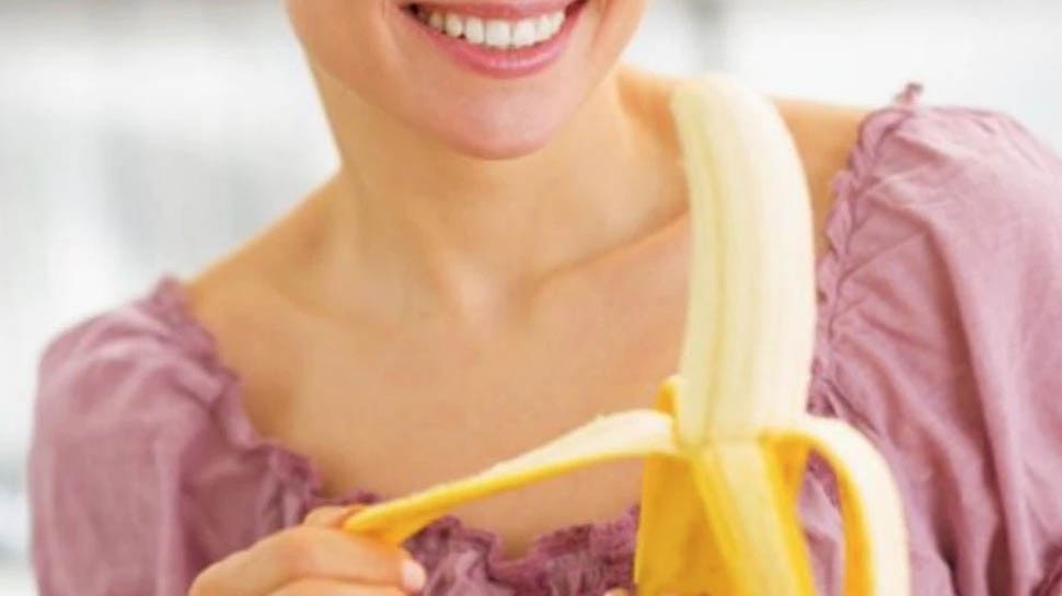 Benefits of Banana Peel: आपके लिए वरदान हैं केले के छिलके, फेकें नहीं; इस तरह करेंगे इस्तेमाल तो मिलेंगे जबरदस्त फायदे