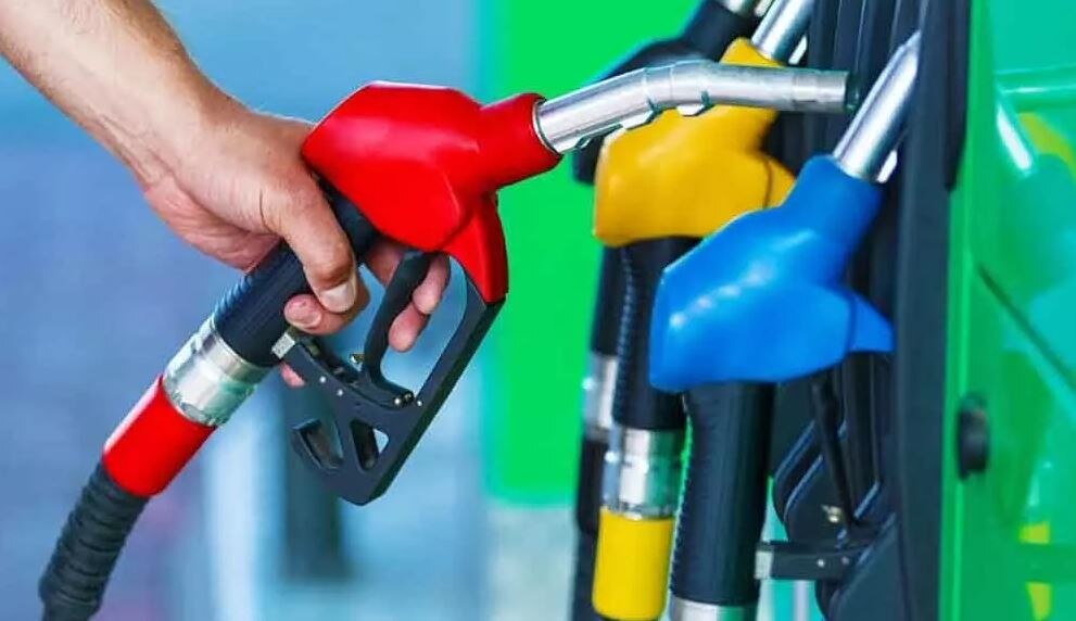 Petrol Diesel Price: लोगों पर डीजल की पड़ी मार, जानिए क्या रही पेट्रोल की कीमत