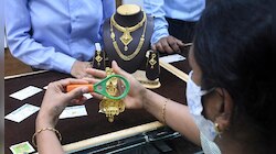 Gold Price Today: सोने के भाव में आई भारी गिरावट, फटाफट जानें बिहार में आज का भाव 