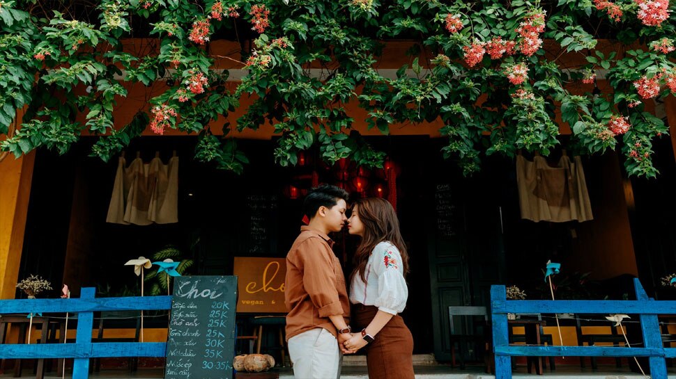 गर्लफ्रेंड नहीं बनाने पर पड़ती है डांट Parents scold Chinese boys for not making girlfriend