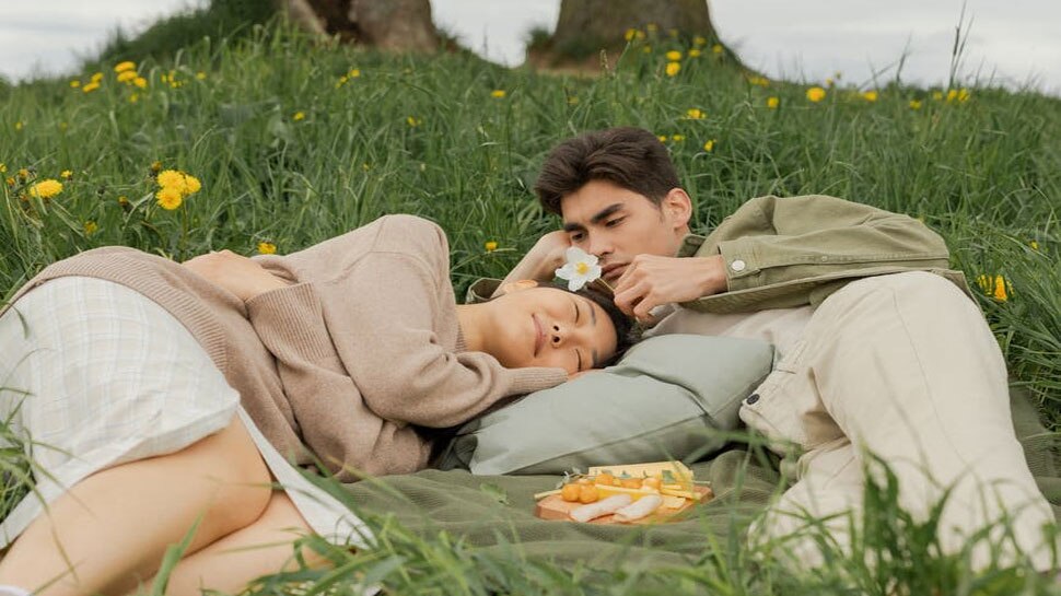 रेंट पर गर्लफ्रेंड की होती हैं ये शर्तें conditions for girlfriend on rent