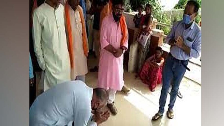 जानिए आखिर क्यों BJP सांसद ने सरकारी डॉक्टर को तीन बार झुककर किया प्रणाम? 