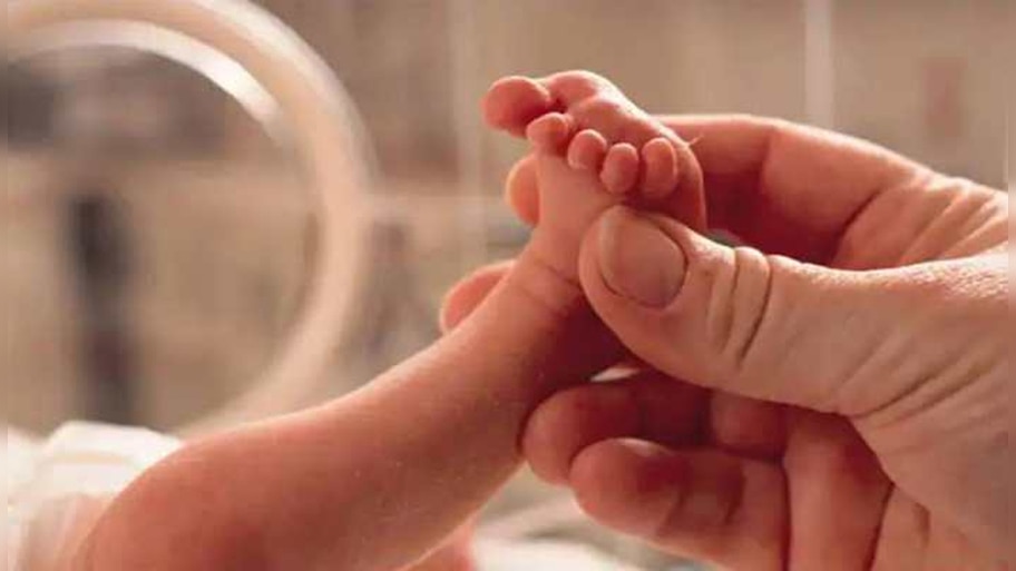 अस्पताल से 5 दिन का बच्चा चोरी, रिश्तेदार बताकर कुछ इस तरह उठा ले गई महिला