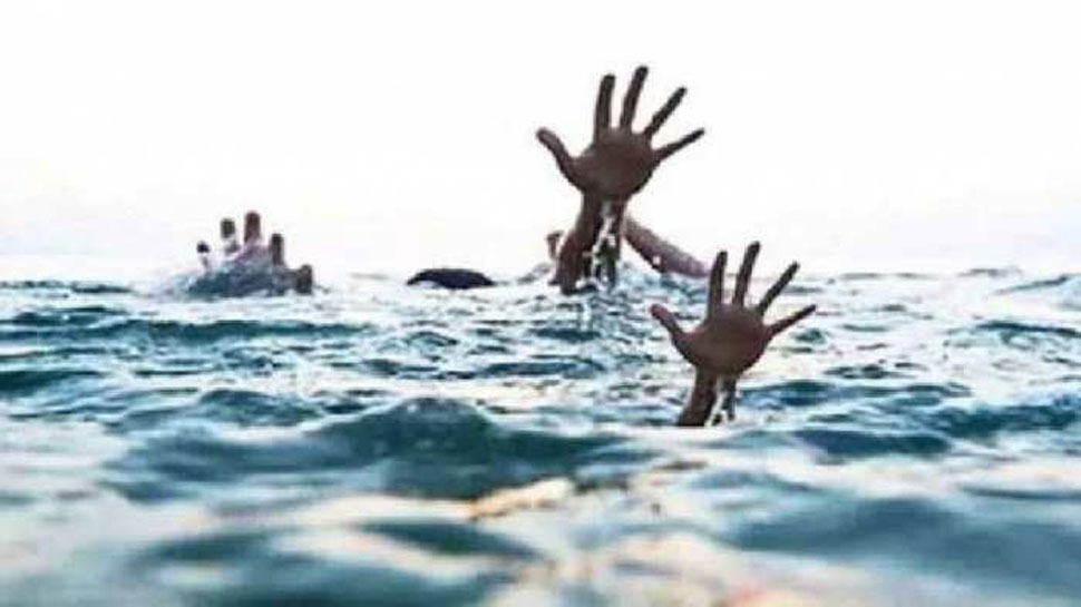 Motihari Boat Capsize: मोतीहारी की सिकरहना नदी में पलटी नाव, 22 लोग डूबे; 6 लोगों के शव बरामद