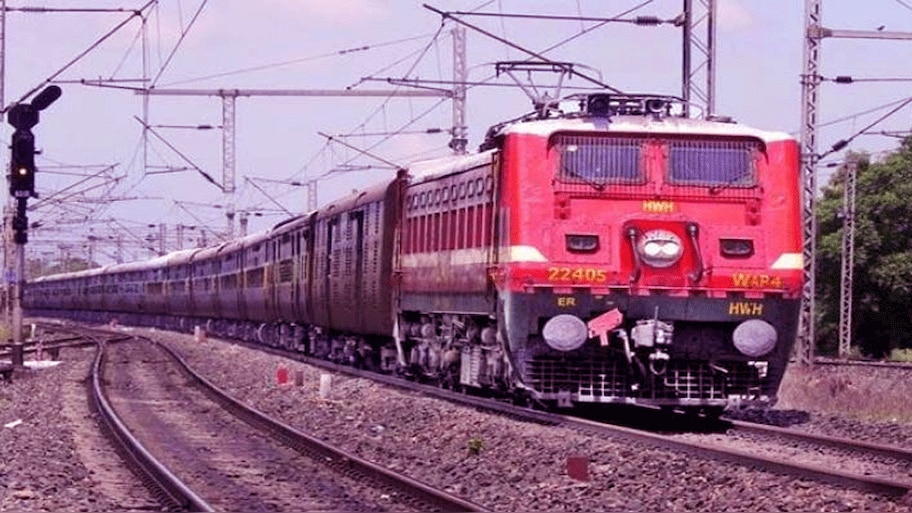 भारत बंद के चलते रेल यातायात प्रभावित, जानिए रद्द और मार्ग परिवर्तन ट्रेनों की पूरी लिस्ट