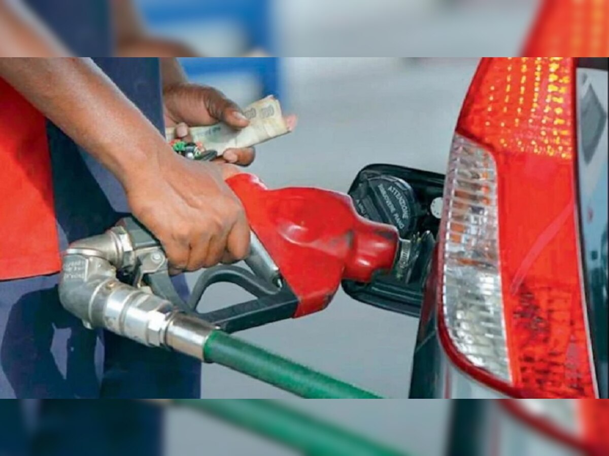 Petrol Diesel Price: आज फिर लगी तेल के दाम में आग, डीजल के रेट में भारी बढ़ोतरी, पेट्रोल भी हुआ महंगा