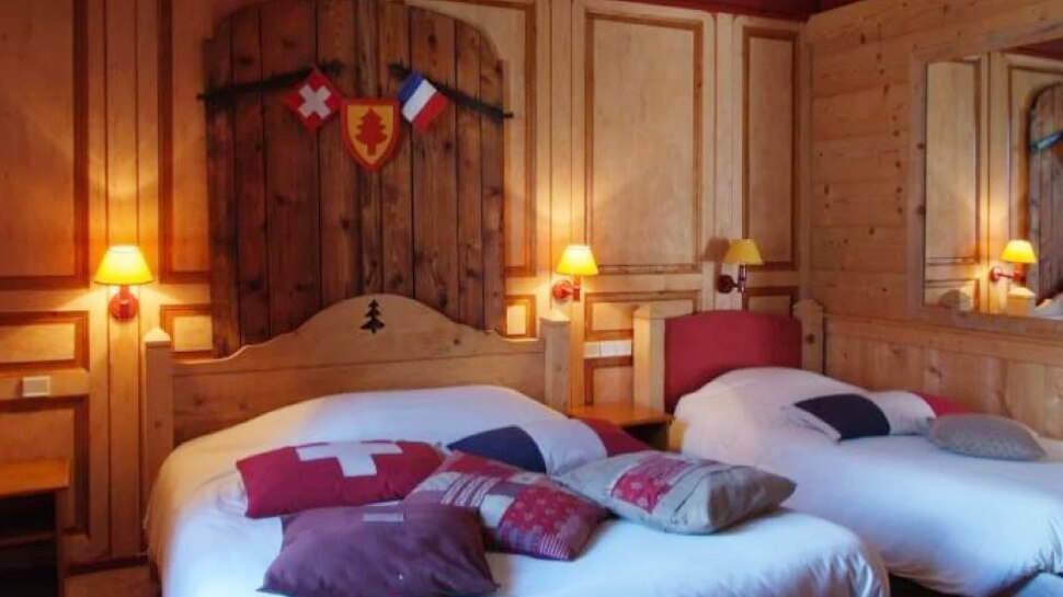 दोनों देशों के कल्चर की झलक hotel comes in both countries