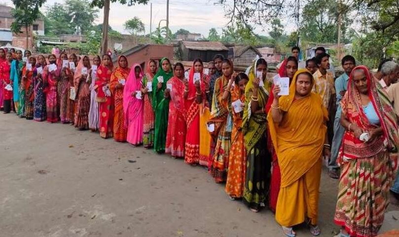 Bihar Panchayat Chunav: जारी है दूसरे चरण की वोटिंग, मतदान के दौरान दिखी झड़प